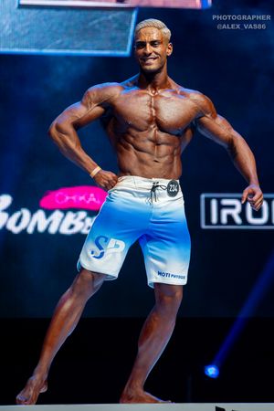 MEN'S PHYSIQUE +179